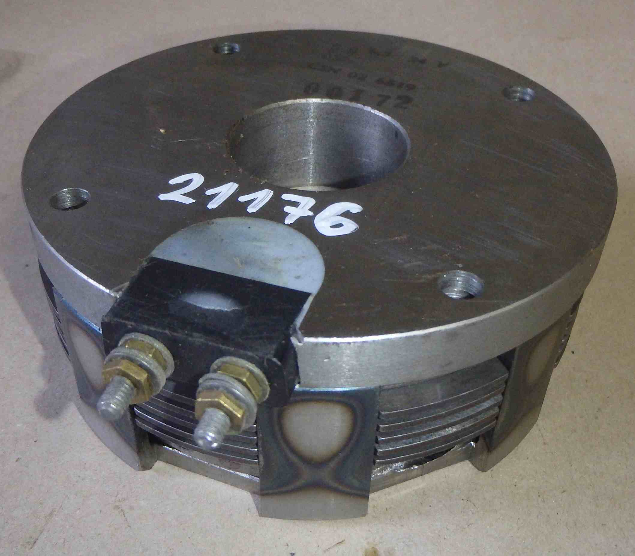 Elektrická lamelová brzda 6,3 24V (191591-0-elektricka-lamelova-spojka-6-3-24v.jpg)